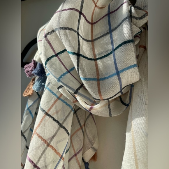 TILO Scarves Tassle Treat and oh so unique! NWT - Picture 4 of 14